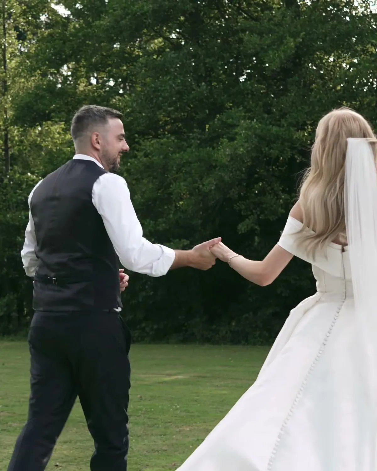 A still from the wedding film of Nika & Žiga
